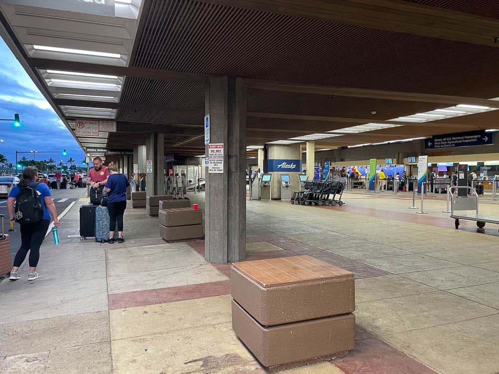 Park Smart, Fly Easy: Your Guide to Kahului Airport Parking