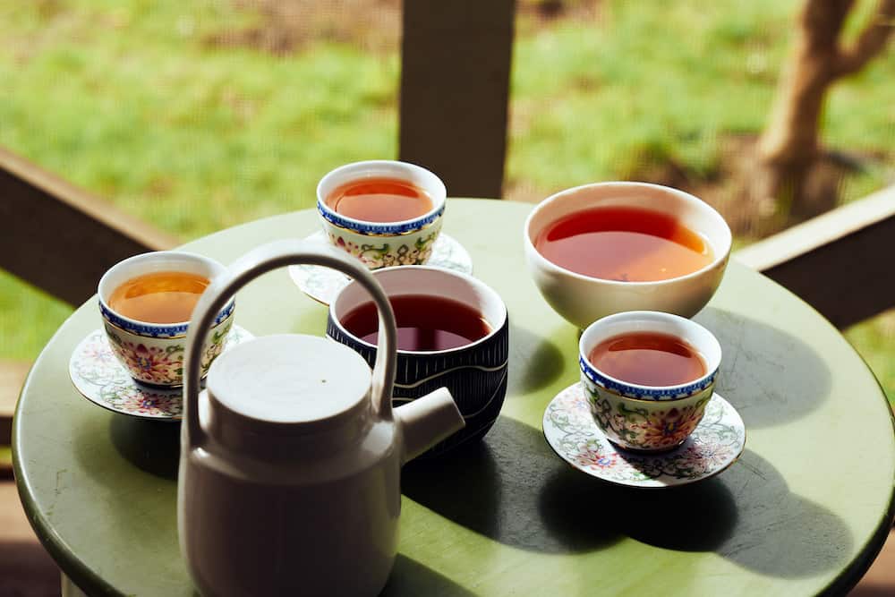 Tea cups and a tea kettle at Maui Tea Farm